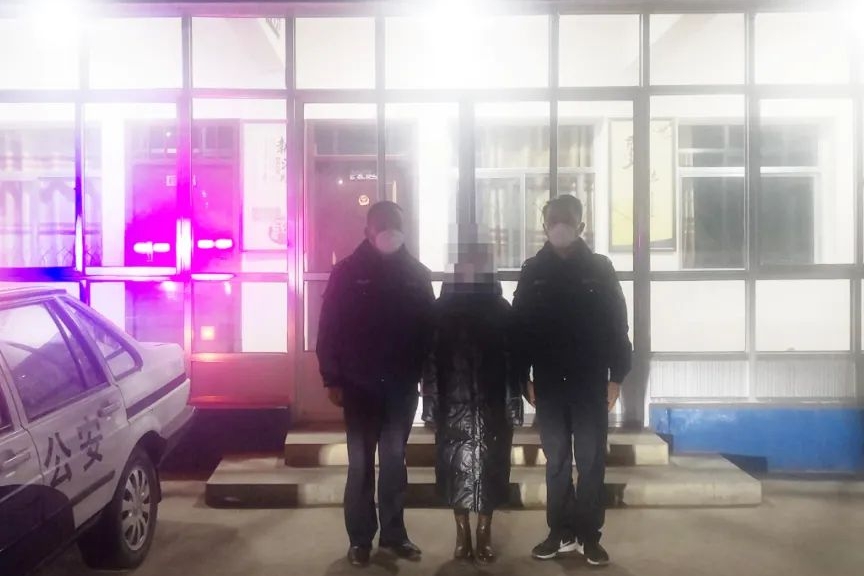 临夏县警方打响新年追逃第一枪